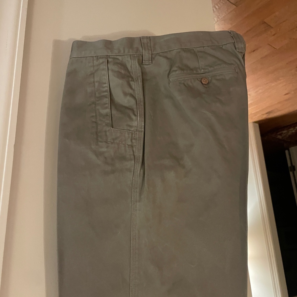 Mountain Khakis Men's Cargo Teton Pants in Gray